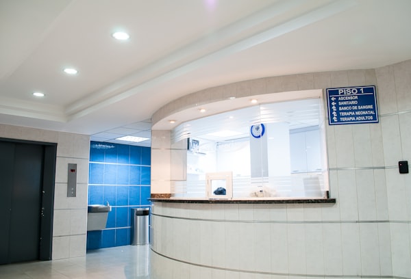 International patient arriving in Istanbul for dental treatment